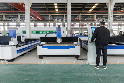 ЛАЗЕРНЫЙ СТАНОК ДЛЯ РЕЗКИ МЕТАЛЛА ST-6020R (6000*2000мм) 2kWt RAYCUS - st-e.info - Зеленоград